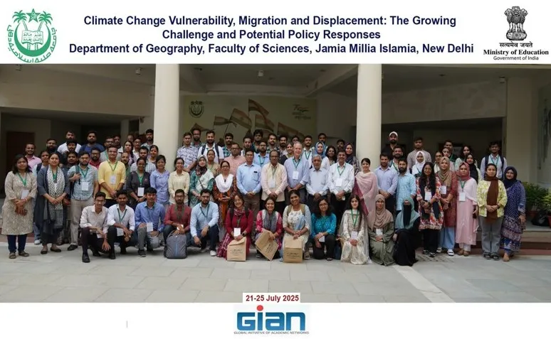 Group photo of participants.